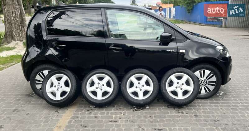 Легкові Volkswagen e-Up