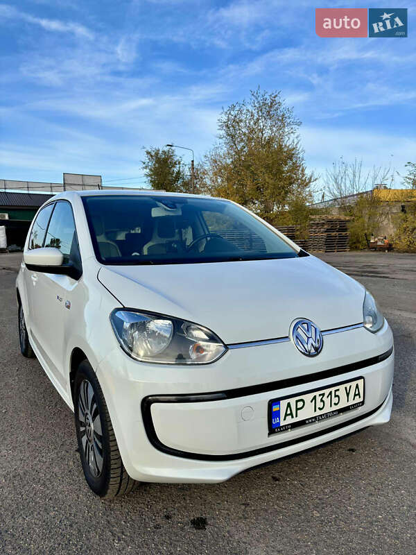 Хэтчбек Volkswagen e-Up