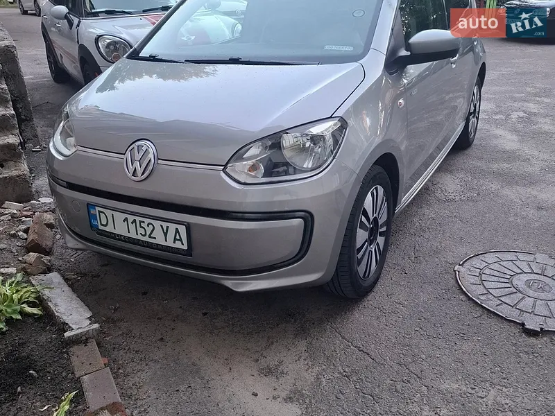 Volkswagen e-Up 2013