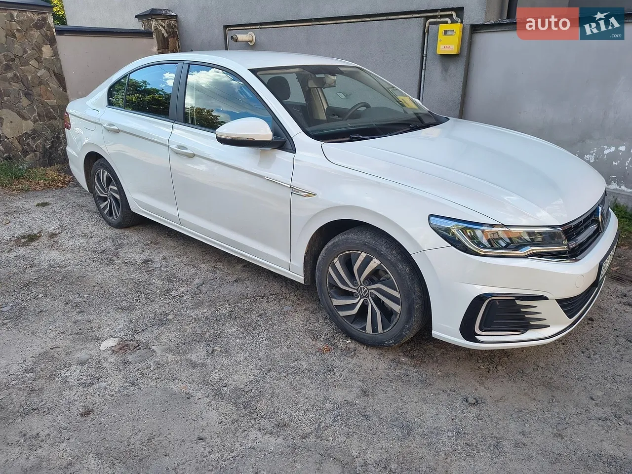 Volkswagen e-Bora 2021