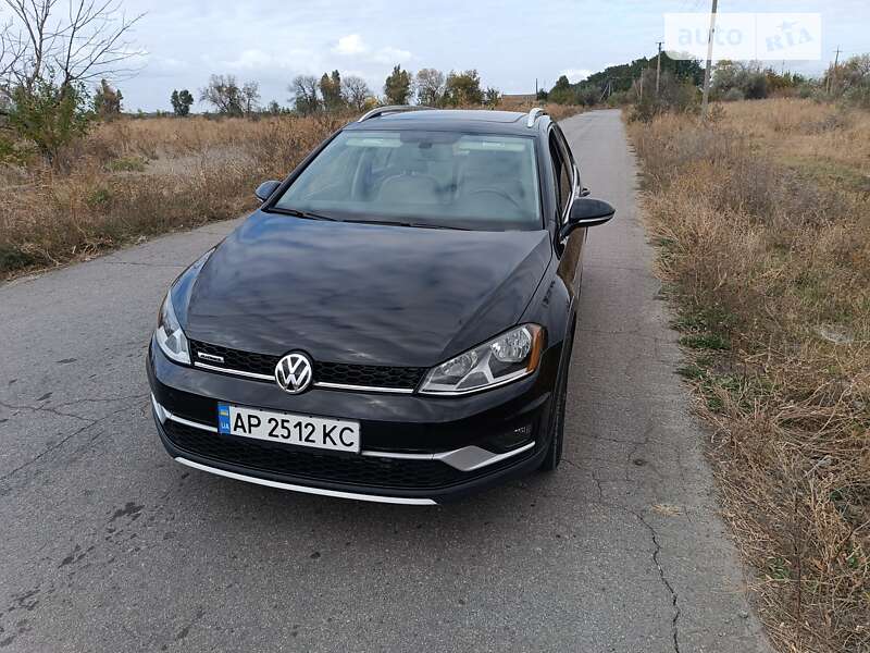 Volkswagen Golf Alltrack