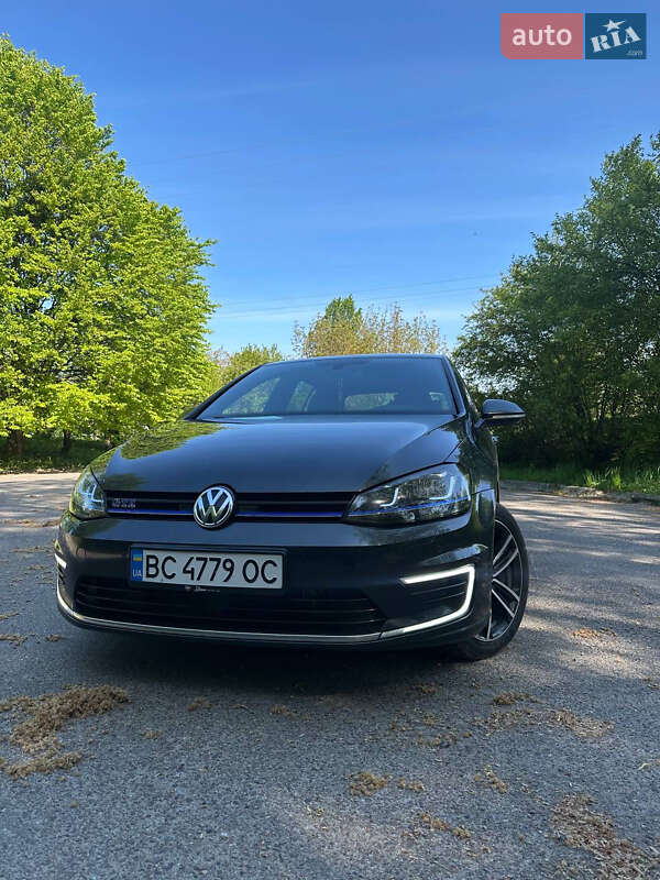 Хэтчбек Volkswagen Golf GTE
