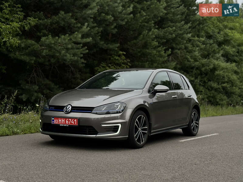 Хэтчбек Volkswagen Golf GTE