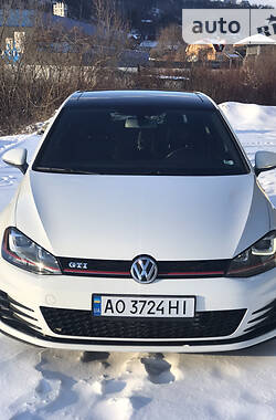 Volkswagen Golf GTI  2015