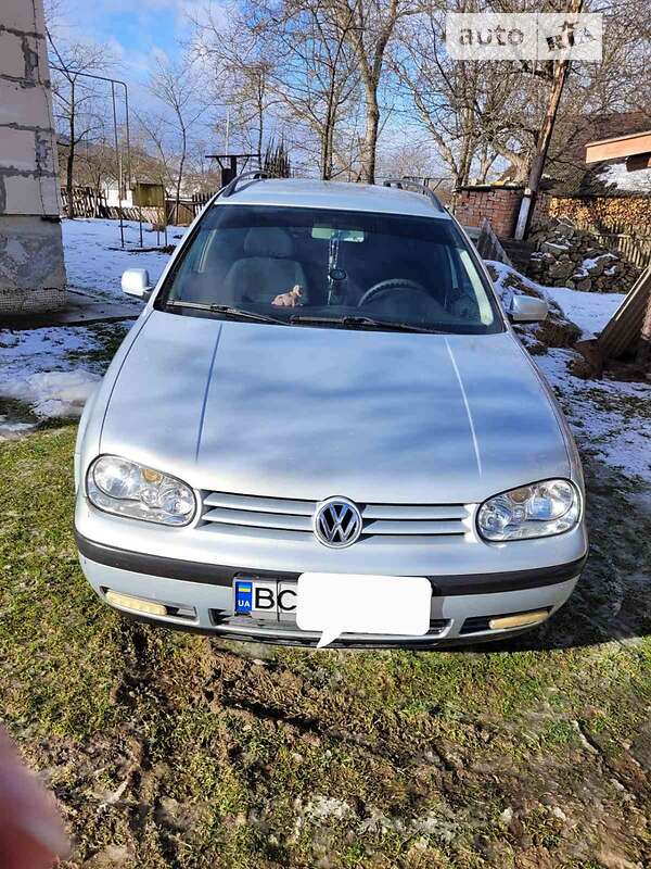 Универсал Volkswagen Golf GTI