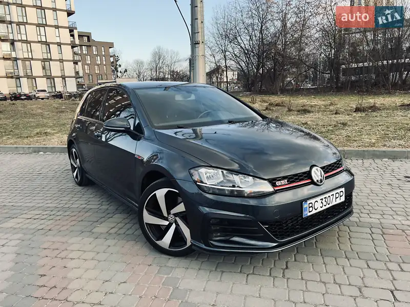 Volkswagen Golf GTI