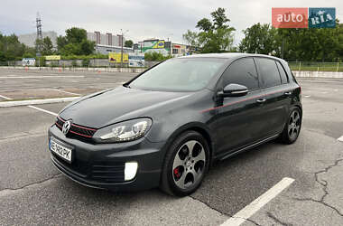 Volkswagen Golf GTI 2011