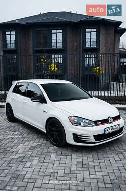 Volkswagen Golf GTI  2016