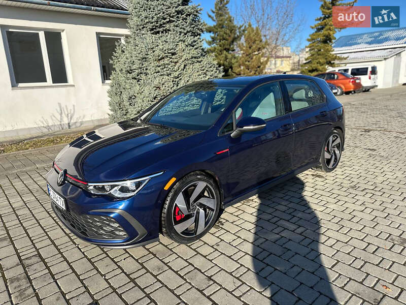 Хетчбек Volkswagen Golf GTI