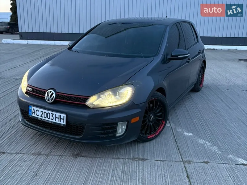 Volkswagen Golf GTI