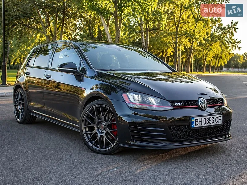 Volkswagen Golf GTI