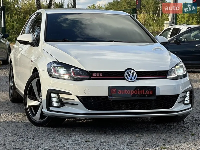 Volkswagen Golf GTI