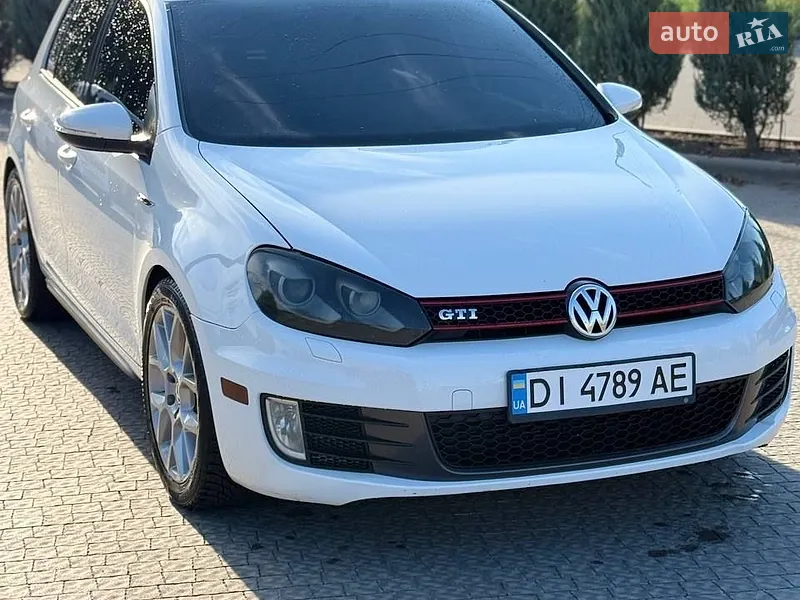 Volkswagen Golf GTI