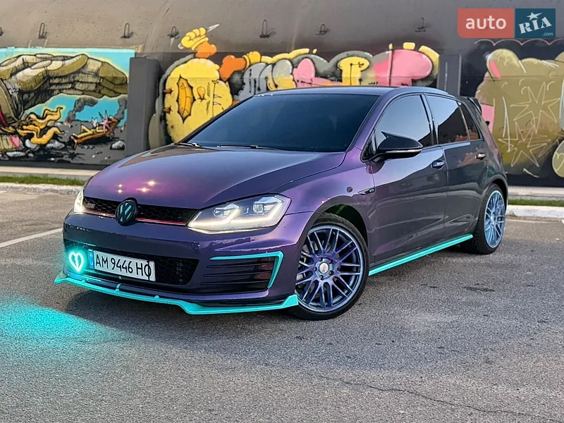 Volkswagen Golf GTI