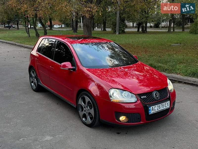 Volkswagen Golf GTI