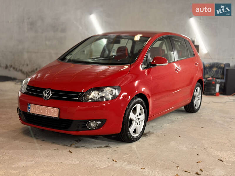 Хэтчбек Volkswagen Golf Plus