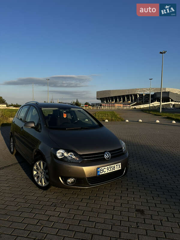 Легковые Volkswagen Golf Plus