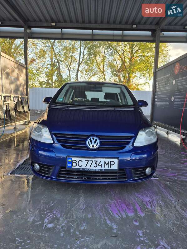 Легковые Volkswagen Golf Plus