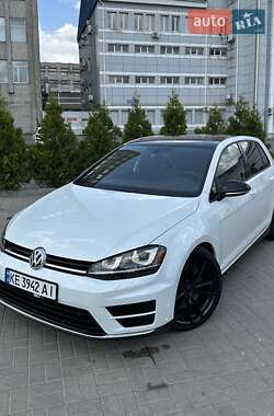 Volkswagen Golf R  2017