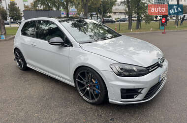 Volkswagen Golf R 2014