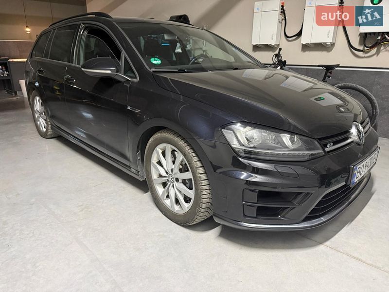 Універсал Volkswagen Golf R