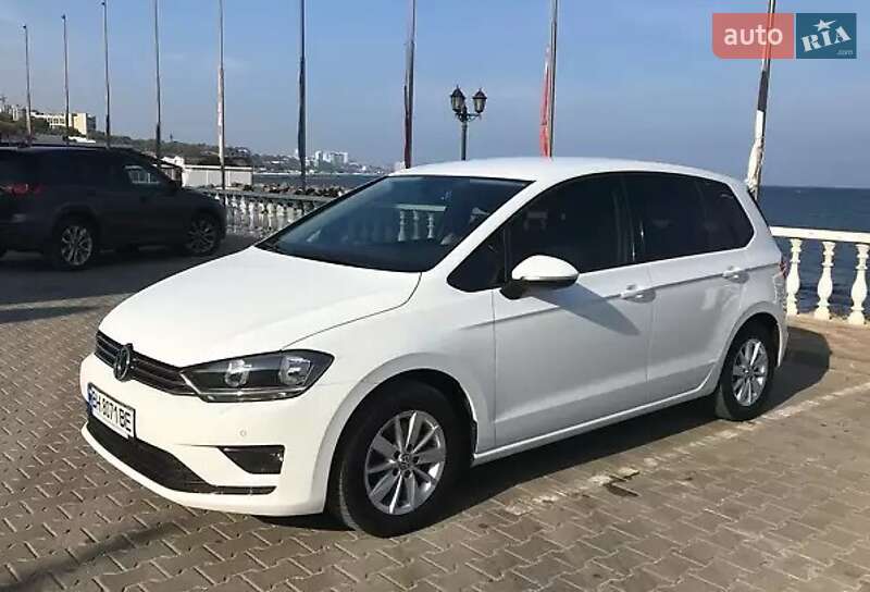 Хетчбек Volkswagen Golf Sportsvan