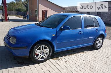 Volkswagen Golf  2002