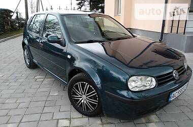 Volkswagen Golf  2002