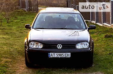 Volkswagen Golf  2000