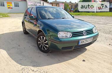 Volkswagen Golf  2001