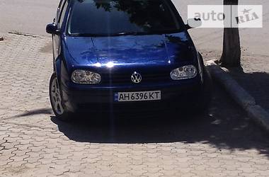 Volkswagen Golf  2000