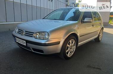 Volkswagen Golf  2001