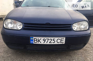 Volkswagen Golf  2002