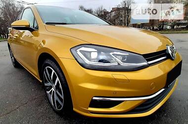 Volkswagen Golf Comfortline 2017