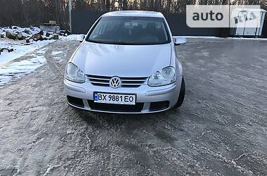 Volkswagen Golf  2003