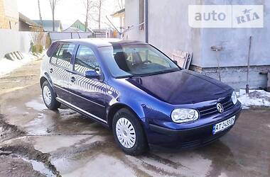 Volkswagen Golf  2003