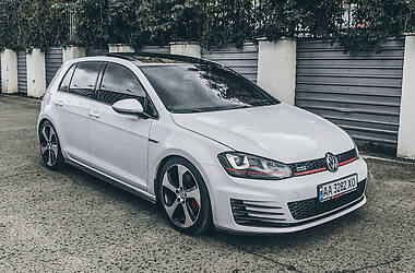 Volkswagen Golf GTI  2014