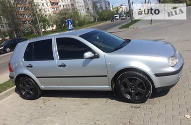 Volkswagen Golf  2000