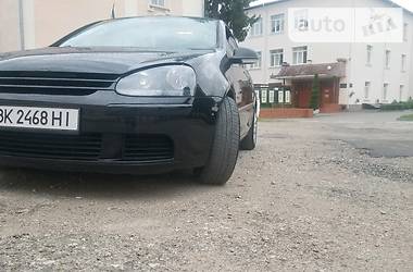 Volkswagen Golf  2004