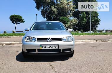 Volkswagen Golf  2000