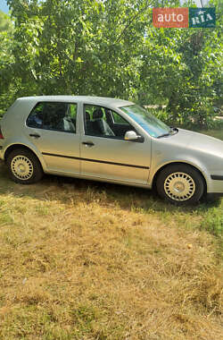 Volkswagen Golf  2000