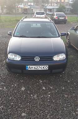 Volkswagen Golf  2001