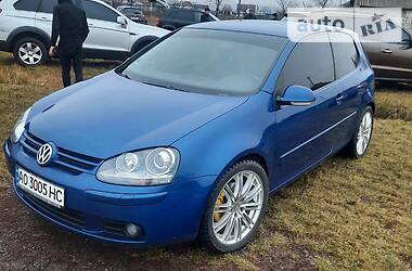 Volkswagen Golf  2004