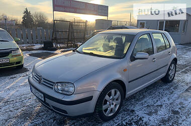 Volkswagen Golf 1.6AT 1999