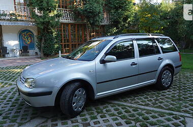 Volkswagen Golf  2002