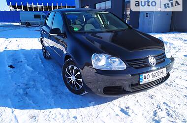 Volkswagen Golf  2004