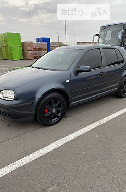 Volkswagen Golf  2003