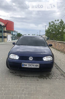 Volkswagen Golf  2003