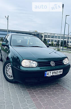 Volkswagen Golf  2000