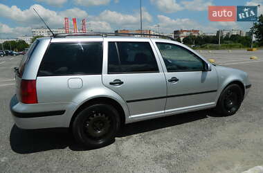 Volkswagen Golf  2001